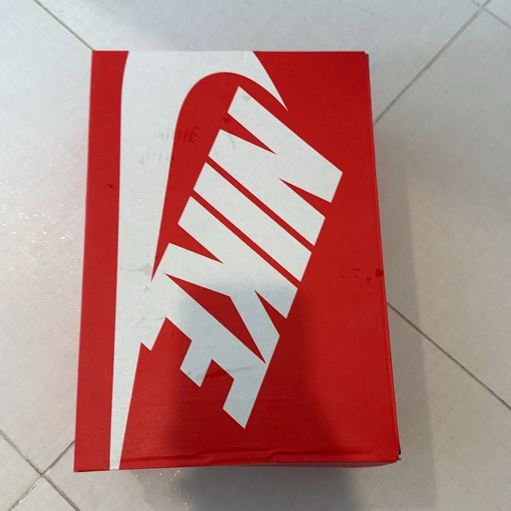 Nike Dunk Low Youth/Big Kids size 7 - Picture 12 of 13